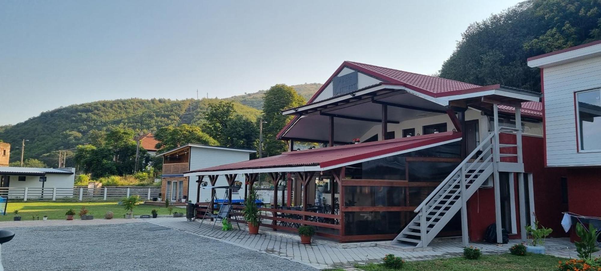 Vila Legrand Bazias Exterior foto
